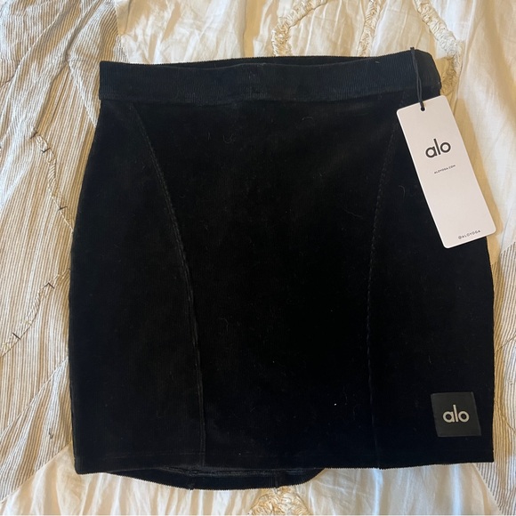Alo Yoga Skirt NWT - Picture 10 of 14